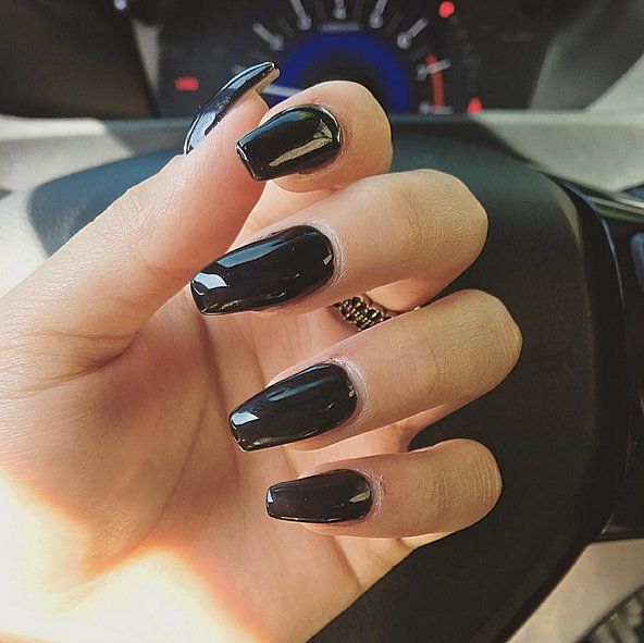 Noir femme fatale | So Busy Girls