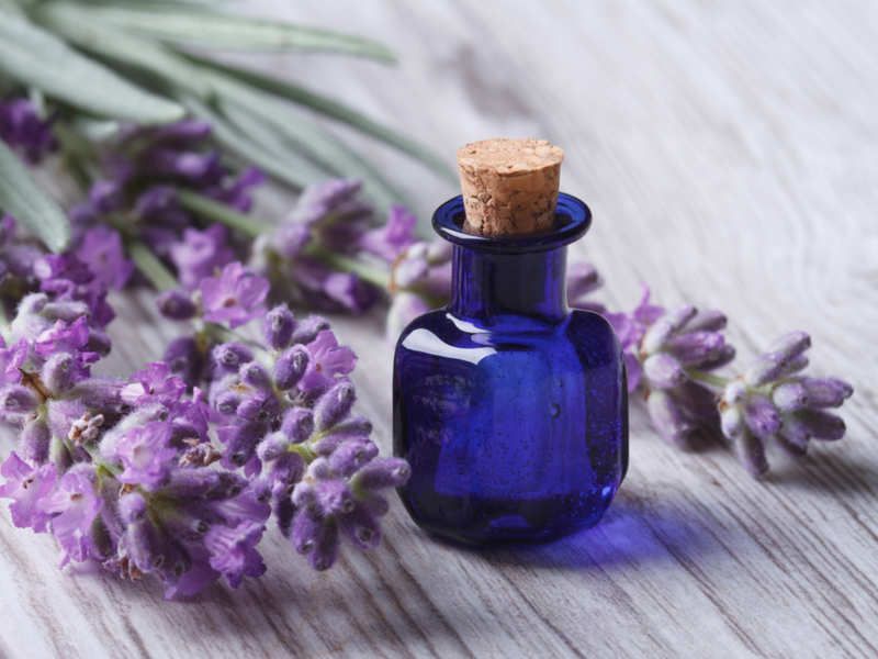 4 huiles essentielles relaxantes pour diminuer son stress et son anxiété | So Busy Girls