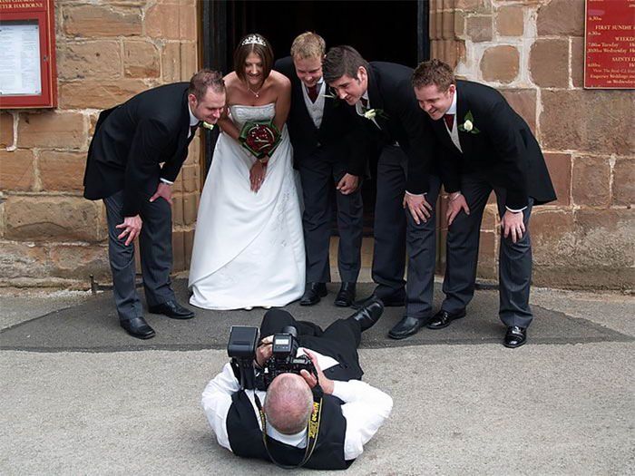 18 photos qui prouvent que les photographes de mariage sont prêts à tout pour prendre une belle photo | So Busy Girls