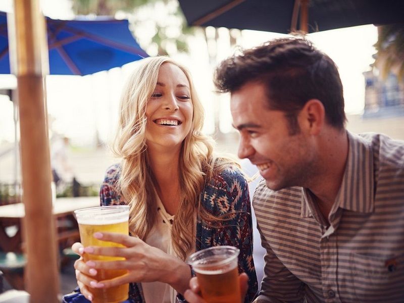 Le secret d'un couple qui dure serait de... boire ensemble ! | So Busy Girls
