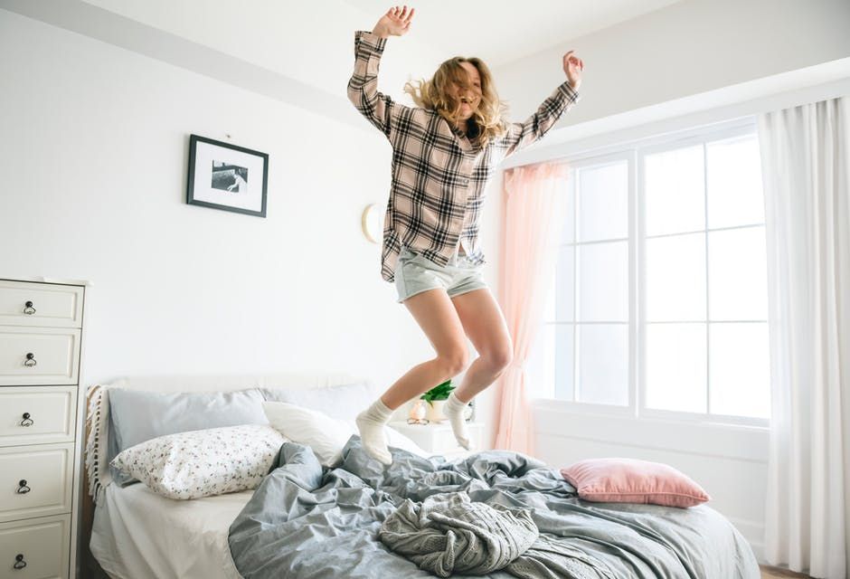 5 astuces à connaître pour gagner de la place dans sa chambre et en finir avec le bazar | So Busy Girls