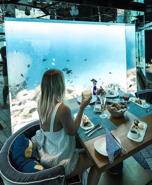 Voici le plus bel hôtel du monde, et son restaurant sous-marin va vous épater | So Busy Girls