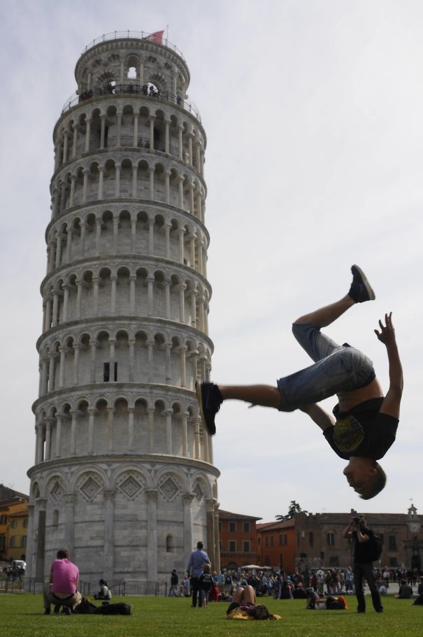 Les 13 meilleures photos de touristes qui posent devant la Tour de Pise | So Busy Girls