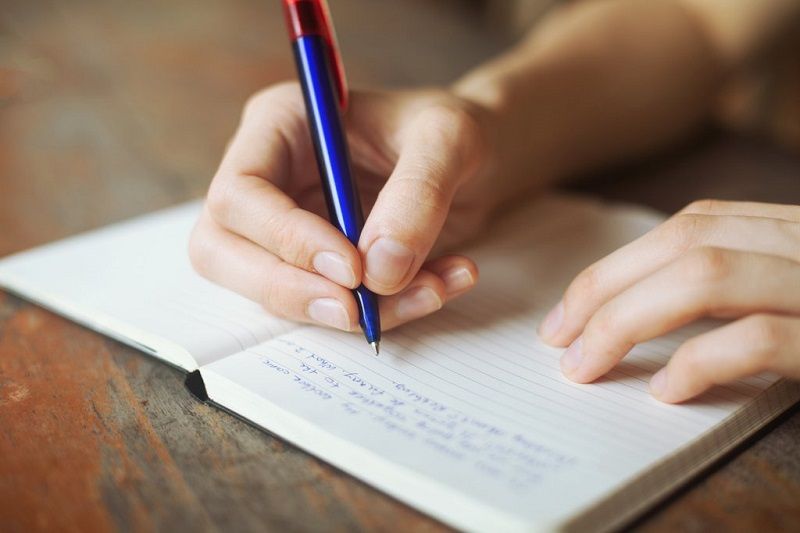 Ecrire sur ses émotions négatives pour s'en libérer