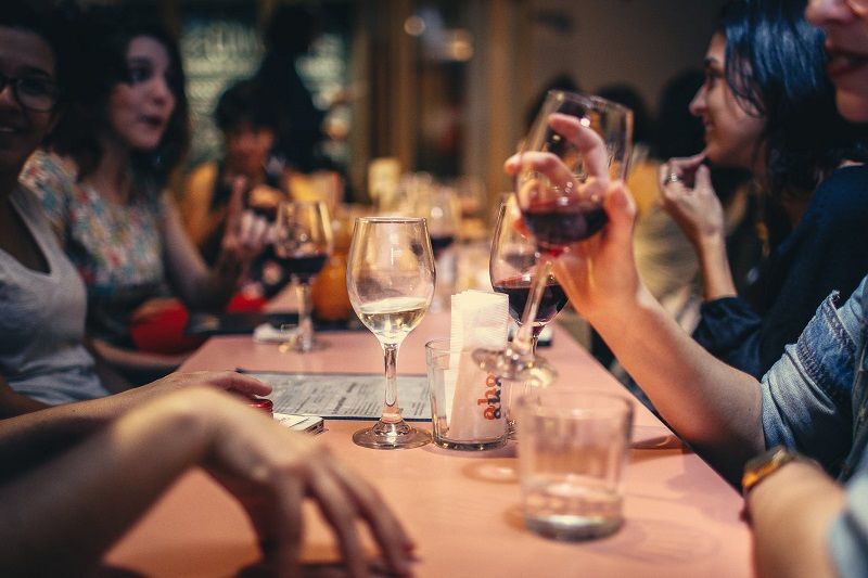 C'est prouvé : votre cerveau vieillira beaucoup plus vite si vous buvez cette boisson tous les jours | So Busy Girls