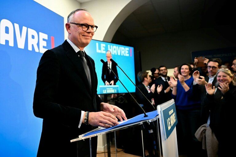 J&rsquo;aborde le second tour avec humilit&eacute; : Edouard Philippe en t&ecirc;te au Havre face au communiste Jean-Paul Lecoq