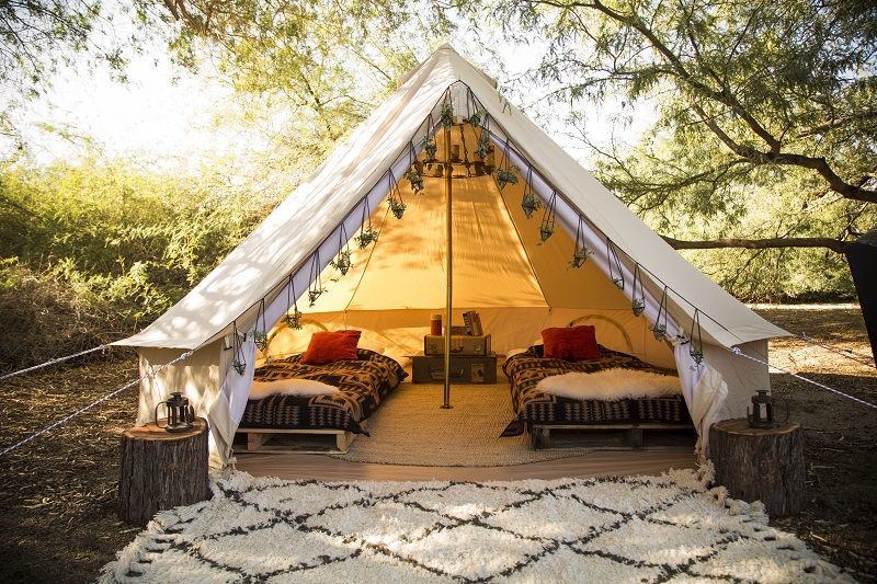 Pourquoi vous devriez essayer le glamping | So Busy Girls