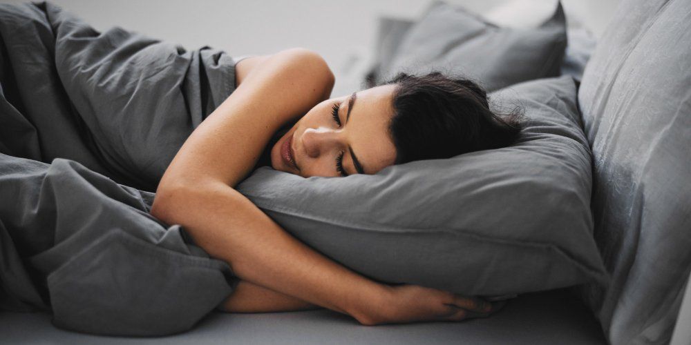 Les femmes dorment mieux sans homme et les hommes dorment mieux près d'une femme | So Busy Girls