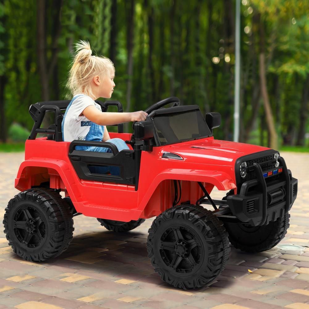 4 avantages de jouer au volant d'une voiture électrique pour enfant | So Busy Girls