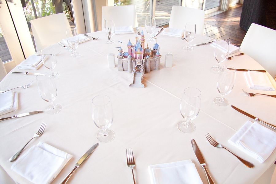 Toutes les tables de ce mariage étaient inspirées de films de Disney | So Busy Girls