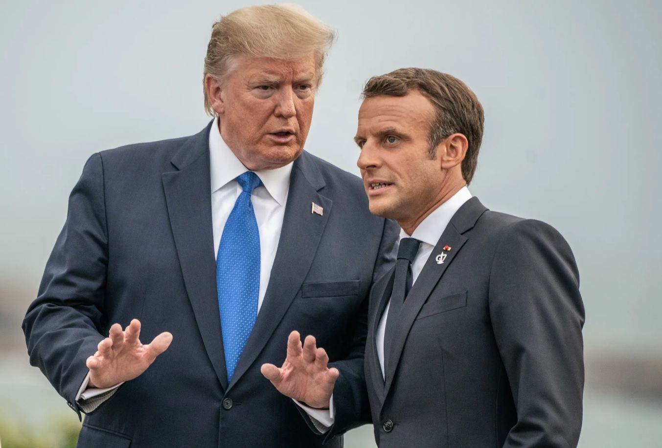Une droite à la mâchoire : cette attaque de Donald Trump contre Brigitte Macron qui fait basculer la relation avec Emmanuel Macron