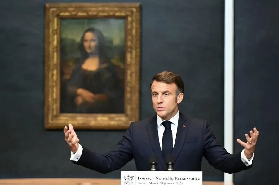 Ce vol est une atteinte à un patrimoine que nous chérissons car il est notre Histoire, affirme Emmanuel Macron