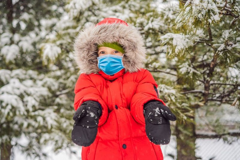enfant-gants-neige