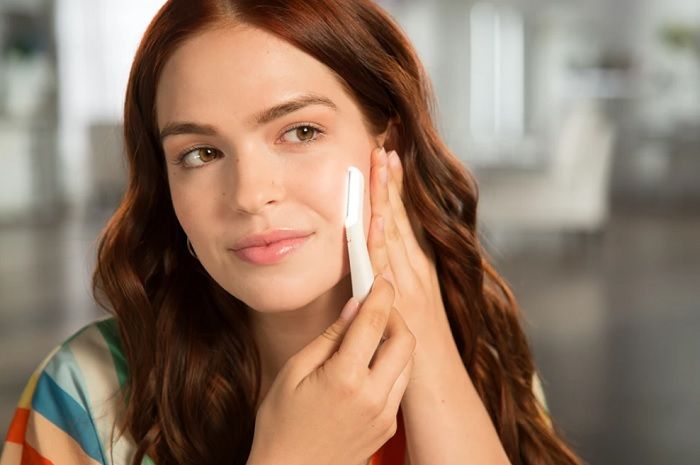 epilateur-flawless-finishing-touch-dermaplane-glow