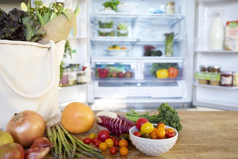 Eplucher les l&eacute;gumes : les bienfaits des &eacute;pluchures.