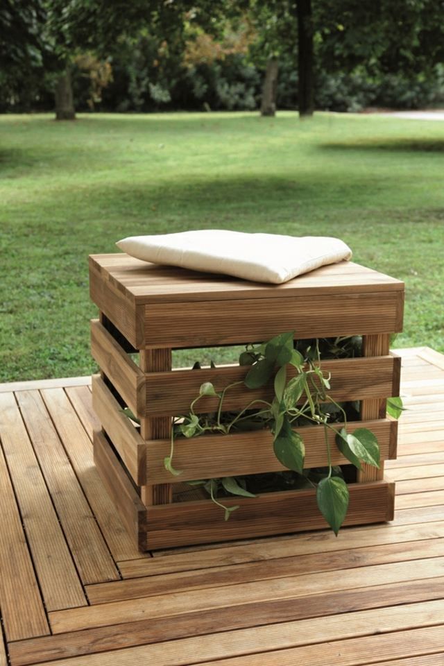 Un meuble de jardin végétalisé en palettes | So Busy Girls