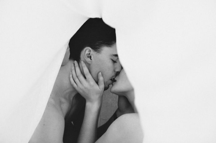 Cette photographe capte tous les jolis moments d'intimité entre les couples amoureux | So Busy Girls