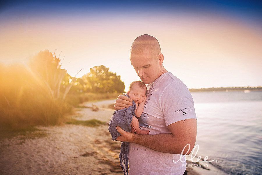 28 photos de papas qui tiennent leur bébé dans leurs bras | So Busy Girls