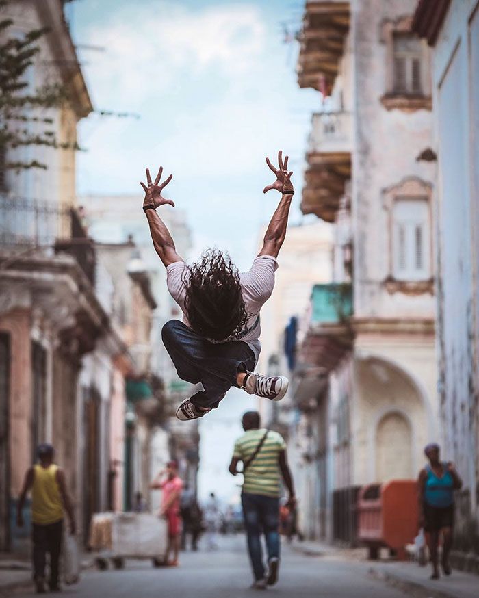 Des danseurs de ballet dansent dans les rues de Cuba | So Busy Girls