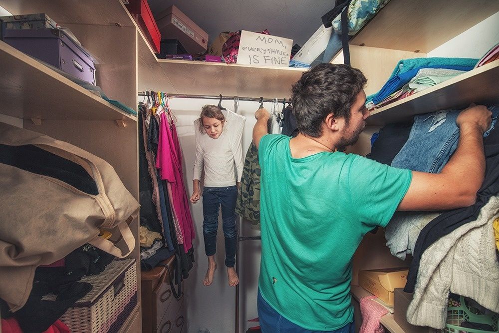 Ce papa et sa fille ont trouvé un moyen très drôle pour rassurer maman quand elle n'est pas là | So Busy Girls