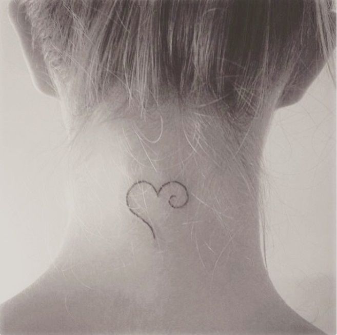 17 tatouages sur la nuque qui vont vous inspirer | So Busy Girls