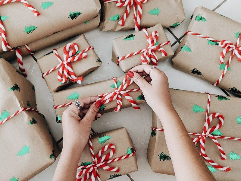 Voici les 5 meilleures idées cadeaux de Noël 2023 d'après les résultats de recherche Google | So Busy Girls