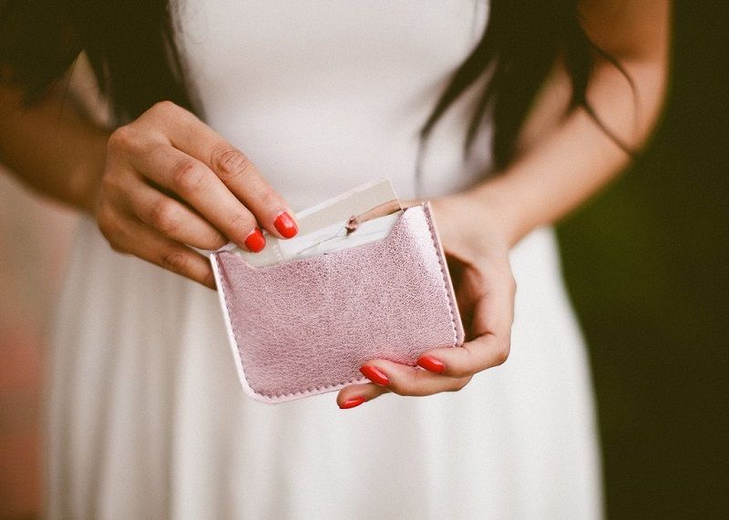 Pourquoi vous devriez avoir deux portefeuilles | So Busy Girls