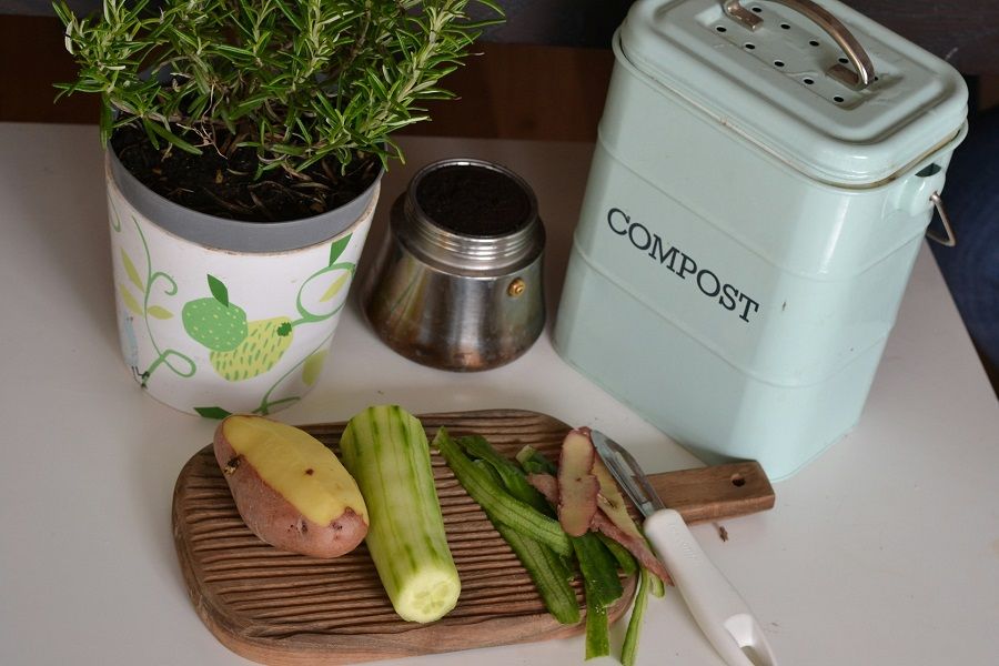 Compost à domicile : pourquoi et comment s’y mettre, même en ville ? | So Busy Girls