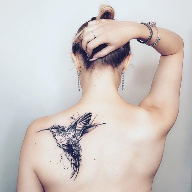 22 tatouages sexy (et totalement inattendus) à vous faire dans le dos | So Busy Girls