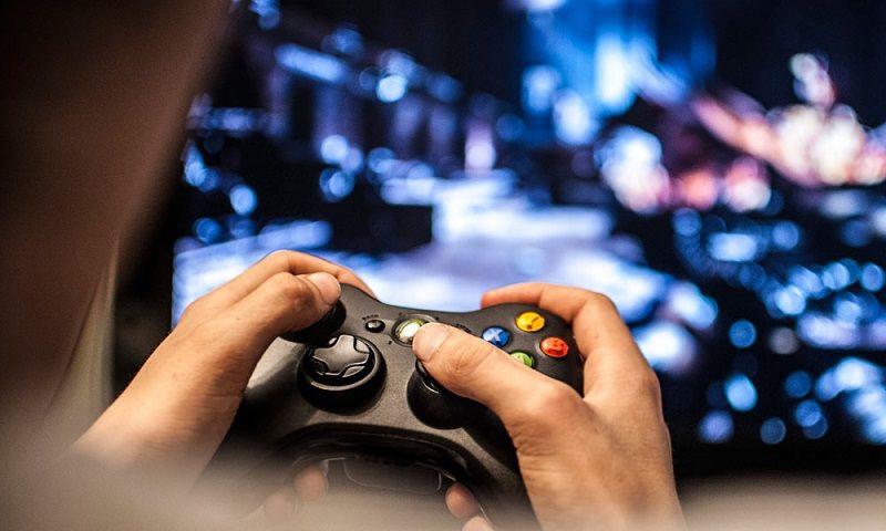 8 signes que vous vivez avec un gamer | So Busy Girls