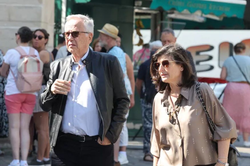 Fabrice Luchini amoureux : les rares apparitions du comédien et de sa compagne Emmanuelle de 20 ans sa cadette