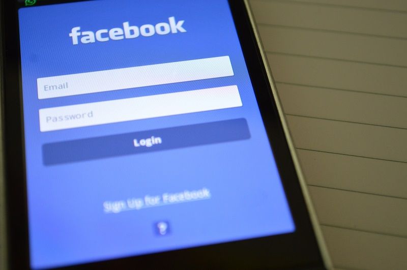 facebook-sur-smartphone-appli