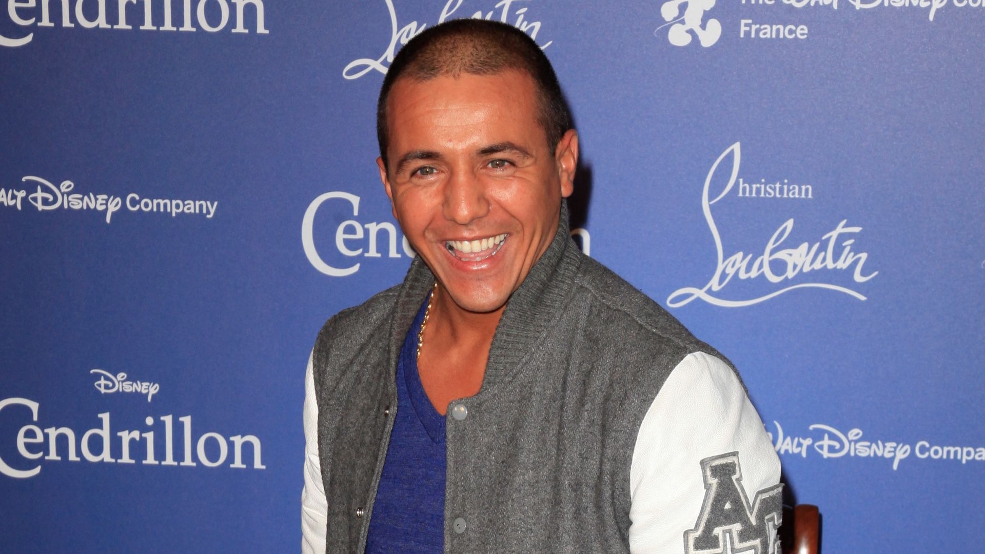 J&rsquo;ai pay&eacute; le prix fort : Faudel regrette de ne pas avoir &eacute;cout&eacute; Johnny Hallyday et revient sur le choix qui a bris&eacute; sa carri&egrave;re