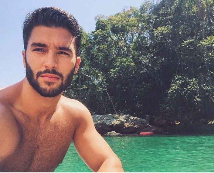 Les 21 selfies masculins les plus sexy de l'année vont vous donner très chaud | So Busy Girls