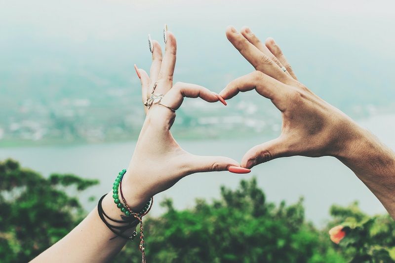 Voici les signes astrologiques qui tombent (trop) vite amoureux | So Busy Girls