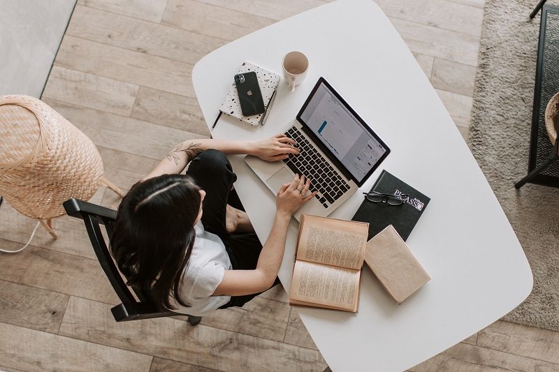 3 choses que vous apprendrez si vous faites du télétravail | So Busy Girls