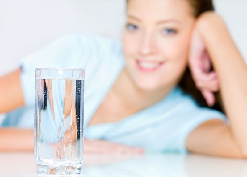 10 conseils pour boire plus d'eau | So Busy Girls