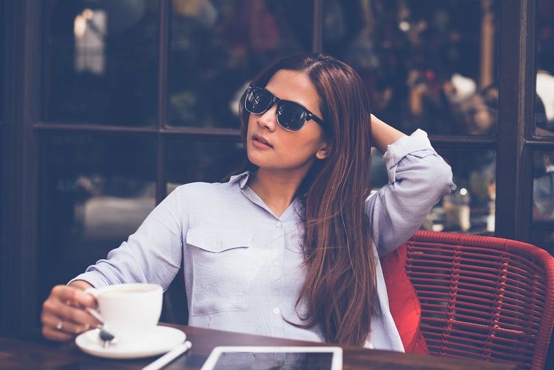 6 astuces pour réussir à se détacher du regard des autres | So Busy Girls