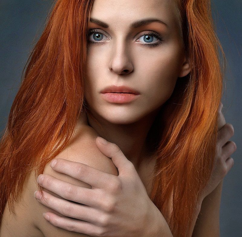 femme-cheveux-roux