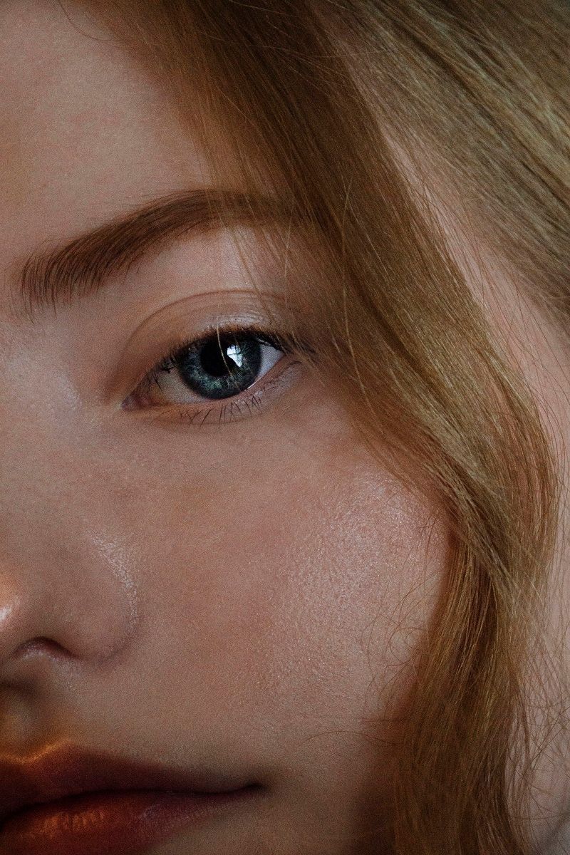 femme-oeil-bleu