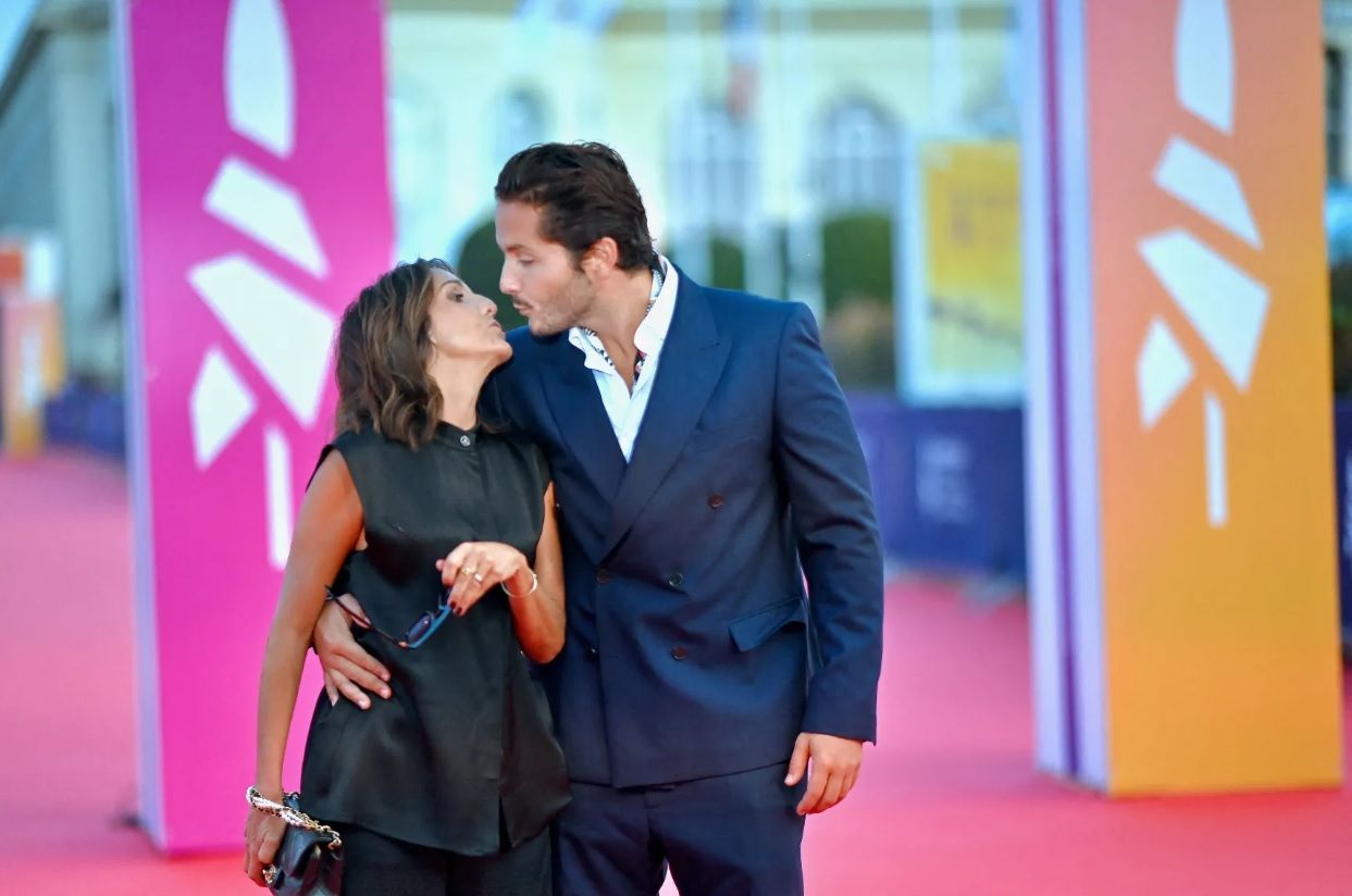 Gigolo et cougar : Florence Foresti et Alexandre Kominek dérangent avec leur différence d'âge, les haters se lâchent