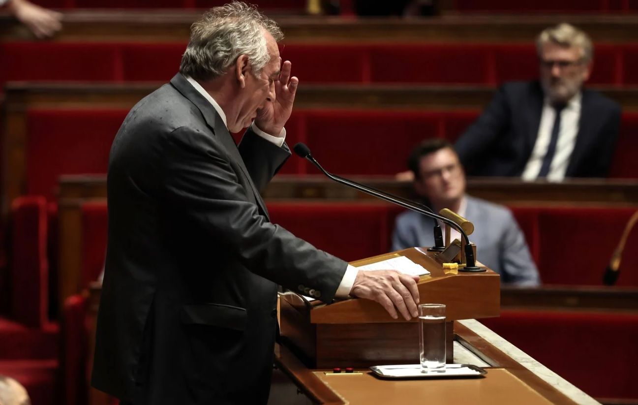 Orages du 25 juin et scène improbable à l’Assemblée : François Bayrou surpris par des infiltrations