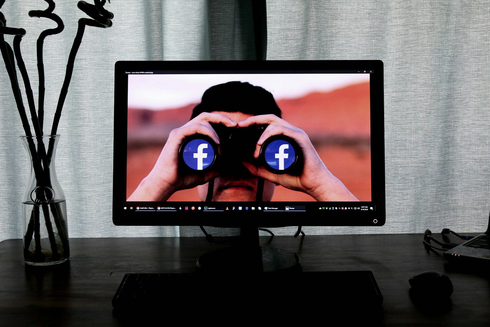 Être licencié à cause de ce qu'on poste sur Facebook, Instagram et les réseaux sociaux.