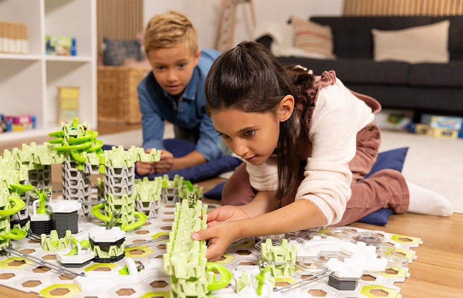 Gravitrax : 3 bonnes raisons de craquer pour le circuit de billes Skytrax de Ravensburger