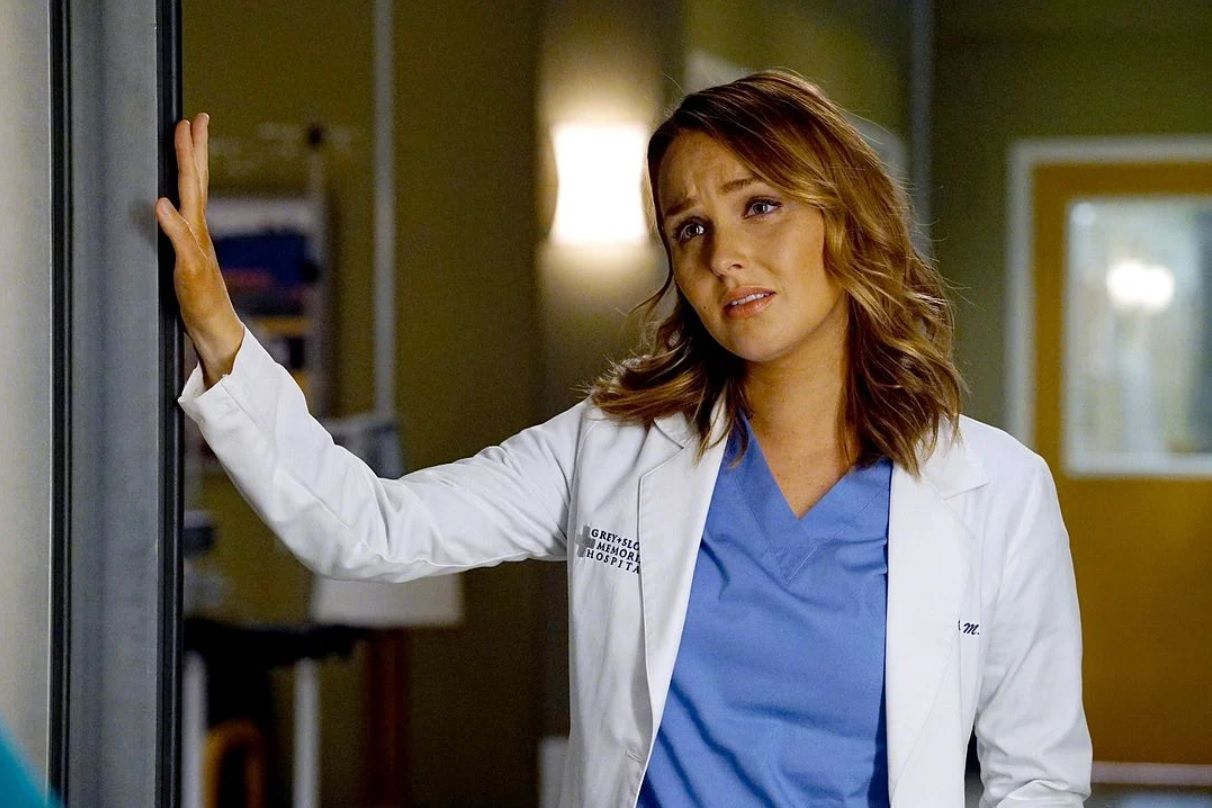 Grey&rsquo;s anatomy : Camilla Luddington r&eacute;v&egrave;le &ecirc;tre atteinte d&rsquo;une maladie auto-immune chronique de la thyro&iuml;de