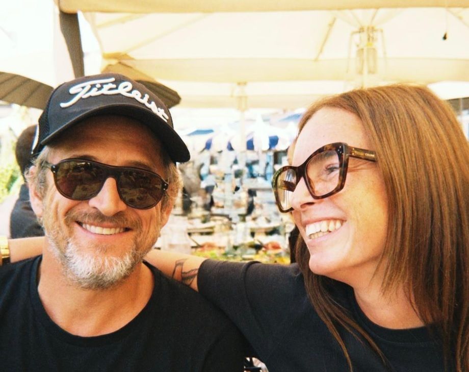Apr&egrave;s Marion Cotillard, Guillaume Canet s&rsquo;affiche complice et tout sourire dans les bras d'une autre