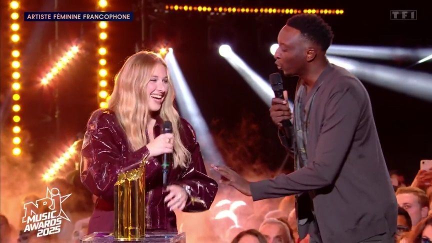 Non merci ! : H&eacute;l&eacute;na Bailly recadre Ahmed Sylla en direct aux NRJ Music Awards 2025