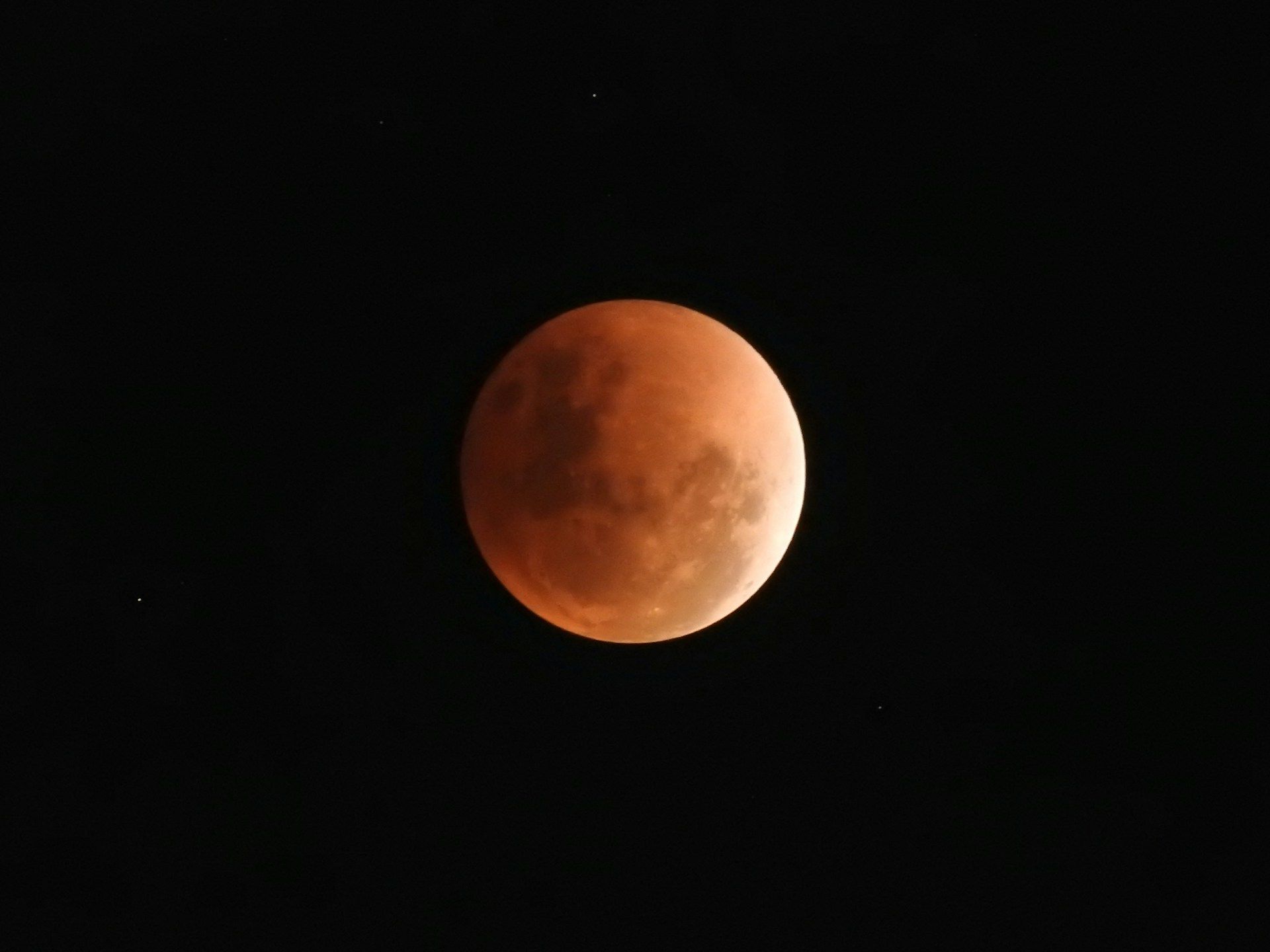 Pleine Lune du 5 décembre : ces 3 signes vont se sentir libérés d'un poids