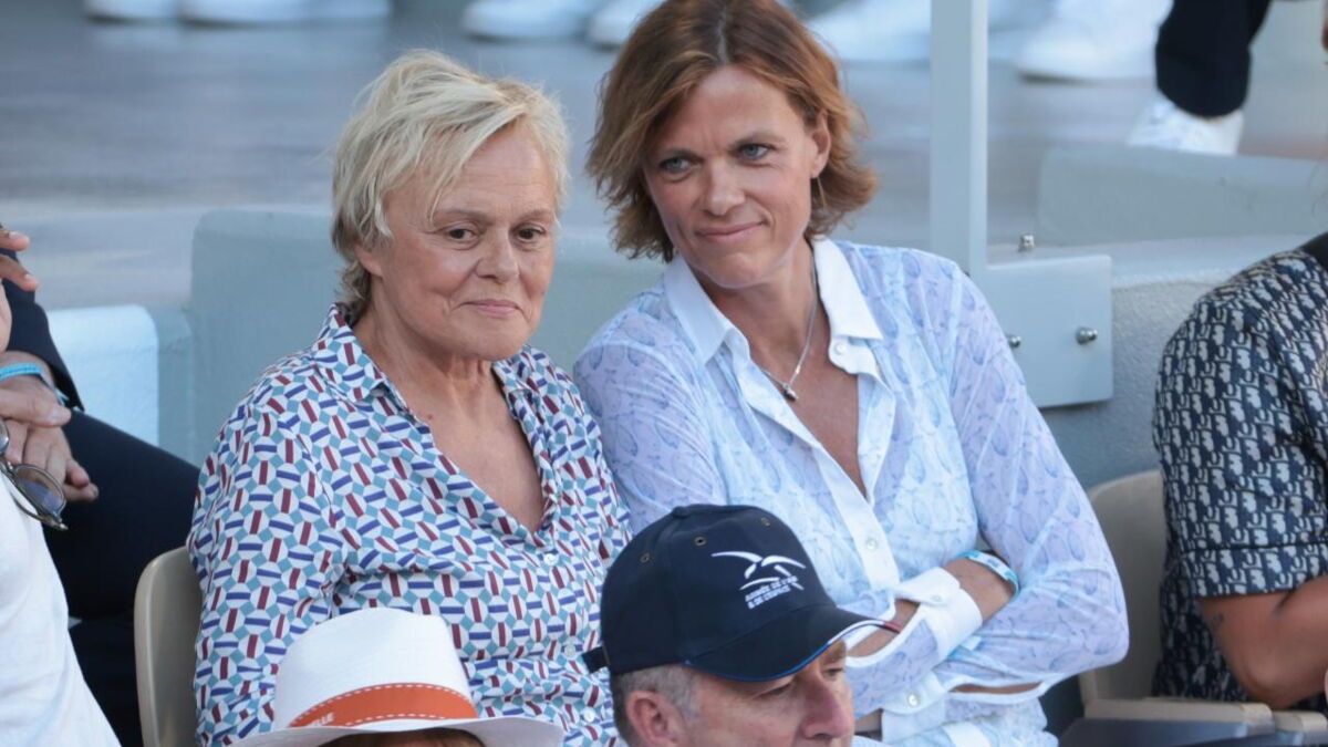 Après Bruno Guillon et Christophe Beaugrand, une autre figure de la télé visée chez elle