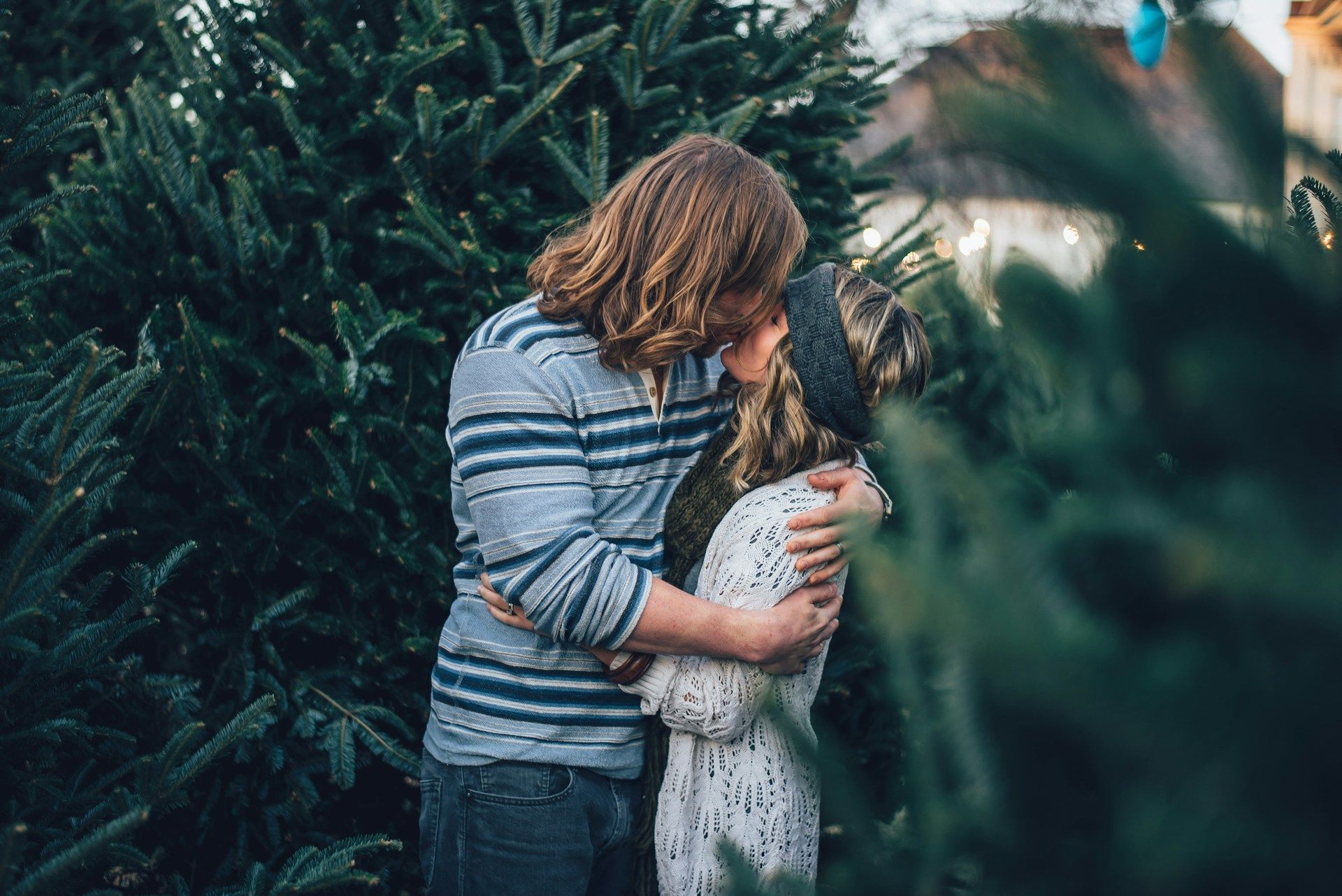 Surveiller son partenaire : pourquoi cela nuit au couple.